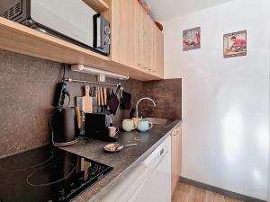 Appartement lumineux avec balcon, proche des pistes - 4 personnes - FR-1-832-6