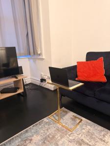 3 bdr House - Garden, easy access to centrl London