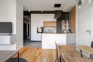 Pola Mokotowskie Raclawicka metro station