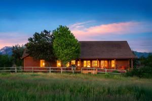 Upscale Hot Tub Wildlife Views