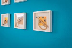 Beachfront 1BR with Balcony, Pool & Parking Ancla