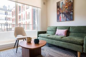 2BR Retreat Discover the Heart of Providencia