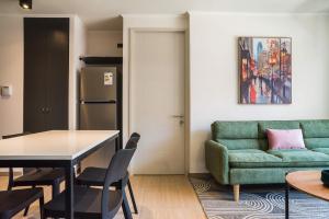 Providencia Gem 2BR Apt Pool & Views