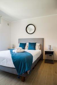 Providencia Gem 2BR Apt Pool & Views