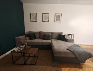 Urban Loft 8 Guests- 4 rooms- 2 Bathrooms- Near Paris- Private car park