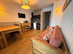 Appartement skis aux pieds avec parking et wifi à Tignes - FR-1-641-16