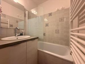 Appartement 2 pièces avec vue imprenable sur montagne - FR-1-515-235