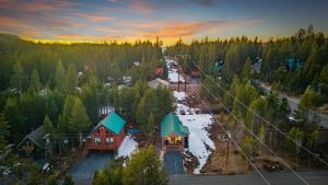 Mountain Retreat - Sleeps 7 - Canoe - Fireplace