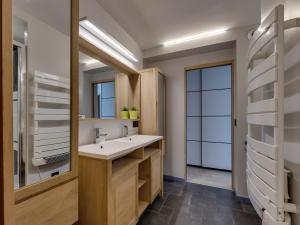 Appartement rénové au centre Les Arcs 2000 avec balcon - FR-1-346-548