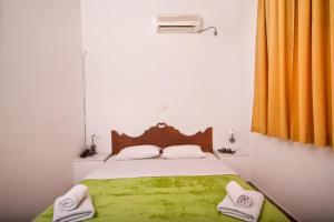 Birds Villa Apartments - Including Car Rental Santorini Greece