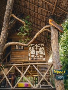Elephant point tree house