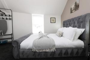 Modern 1-Bed Apartment Weekly Stays cf11