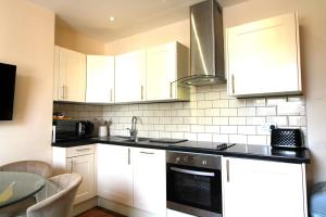 The Ashley suite garden apartment Sterling House Short Stays