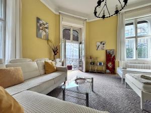 Chain Bridge apartment