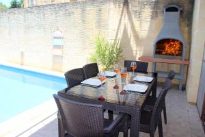 400 year old converted farmhouse with private pool