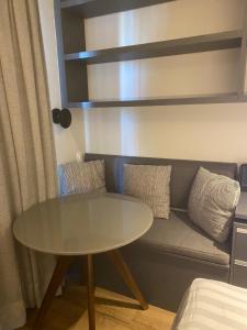 Super cozy apartment! With garage Metro nearby