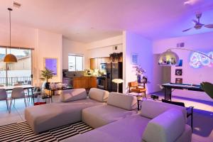 Resort pool, Spa, Game Room, Fireplace & Billiards