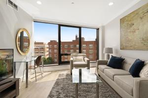 Global Luxury Suites near Downtown Charleston