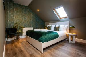 17 at the Bell Tower