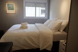 Studio completo próximo à Praça da Árvore