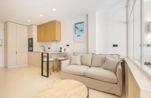 Bright Scandi-Style Studio with Stunning Garden Views