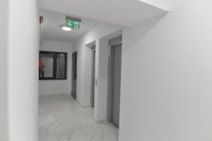 Bellevue Royale Apt with Stunning Panoramic View