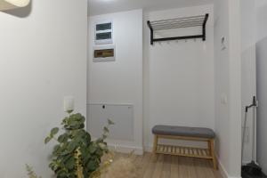 Bellevue Royale Apt with Stunning Panoramic View