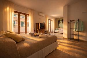 Molo Angioino Suites