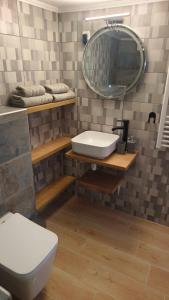 KOMNINON 90-92 15min walk to CITY CENTER
