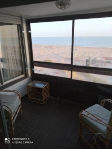 Departamento Antares Necochea frente a la playa