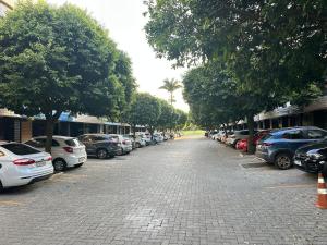 Lof Top perto QG,Cong ,Minist e Aerop ( N-119)