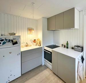 Newly Renovated Holiday Home Near Kelstrup Strand