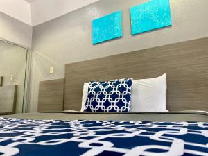 Island Suites Hobby Airport