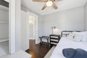 Minutes to Beaches - Home Theater, Couples Retreat