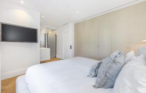 Aries Modern Retreat Scandi Design near Puerto Banus