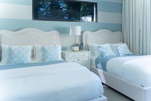 Playa Bonita Fully Serviced Villa - Walk to Beach