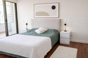 Apartment with views mas pool and parking