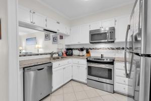 Oceanfront Garden City Beach 2BR Beauty Pool