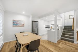 Flynns Beach Retreat 3 of 3 Everard street