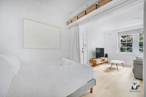 KozyGuru | Rushcutters Bay | Charming Art Deco Apt