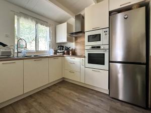 Villa 3 Chambres, 7 Pers., Terrasse, Parking, La Palmyre - FR-1-705-63