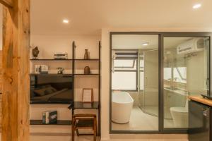 Homestay CHẤT- Lake Side, Self Check Apt