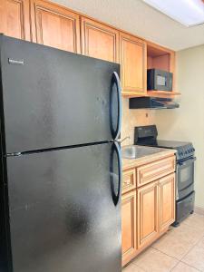 Deluxe Suite Oceanfront at Highly Sought-after Compass Cove Resort Pinnacle 7th Floor