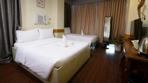 REYNAS THE HAVEN and GARDENS