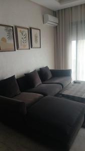 Relaxing Studio Stay with Pool, Balcony & Smart TV