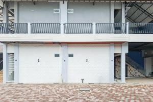 Urbanview Hotel Tentrem 2 near Alun Alun Blora