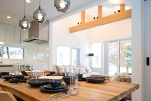 Grouse Lodge -5 mins to ski field by walk-