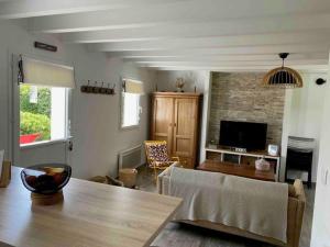 Maison moderne à Bangor avec jardin et terrasse au sud - FR-1-418-132