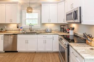 5002 Rookery 3 Sea La Vie