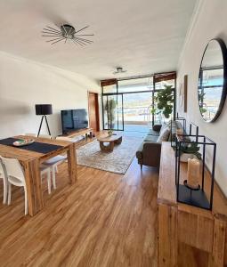 Harbour view penthouse in hout bay